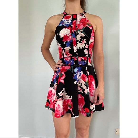 GUESS Party Dress - Picture 2 of 5